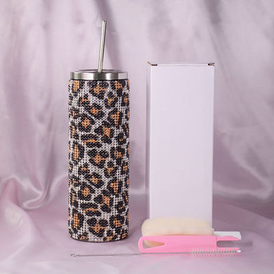 kaufen Personalisierte 20 Oz Plastik-Wasserflasche Bling Rhinestone Tumbler Wasserflasche mit Griff und Stroh Schraubdeckel Doppelwanddämmung online manufacture