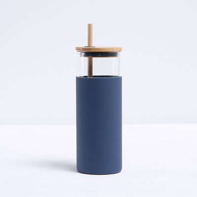 kaufen Klarfarbiges tragbares, robustes, mit Silikon bedecktes Glas, Wasserflasche, Glastrinkflasche mit Stroh und Bambusdeckel, individuelles Logo, stilvolles Design online manufacture