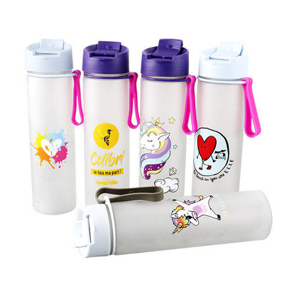 kaufen 680 ml erneuerbare RPET-Einschicht-Plastik-Flip-Top-Tasse mit TRITAN-Handgriff GRS-zertifiziertes Sportmodell Leichtgewicht online manufacture
