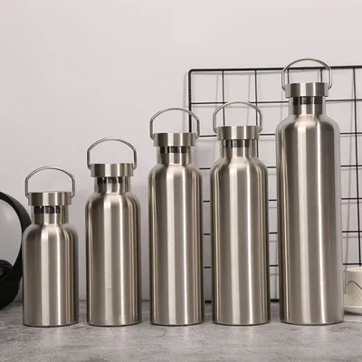 kaufen Wasserflaschen aus Edelstahl 20 Unzen Vakuum Isolierte Doppelwand-Reisebottel mit Leckdichtes Deckel des Griffes Metall Wiederverwendbar Standard Mundflasche Thermosen für Schulwanderer Geschenk online manufacture