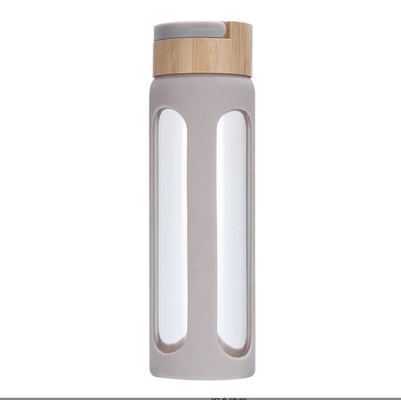 kaufen Personalisierte 550/750ml Hochborosilikat Glas Wasserflasche Custom Glass Trinkflasche mit Silikon Hülle und Bambusdeckel leicht zu reinigen und zu pflegen online manufacture