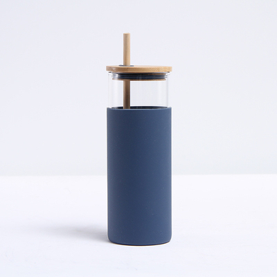 kaufen Klarfarbiges tragbares, robustes, mit Silikon bedecktes Glas, Wasserflasche, Glastrinkflasche mit Stroh und Bambusdeckel, individuelles Logo, stilvolles Design online manufacture