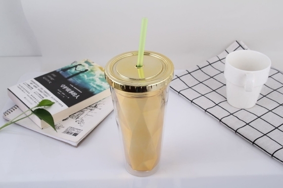 650ml Doppelschicht-elektroplatierte Plastikstrohbecher Sommer mit Deckel Transparente Wasserbecher Kreativer Saftbecher